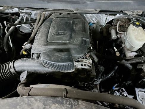 Used 2017 Chevrolet Silverado 2500 LT w/ Midnight Edition image 31