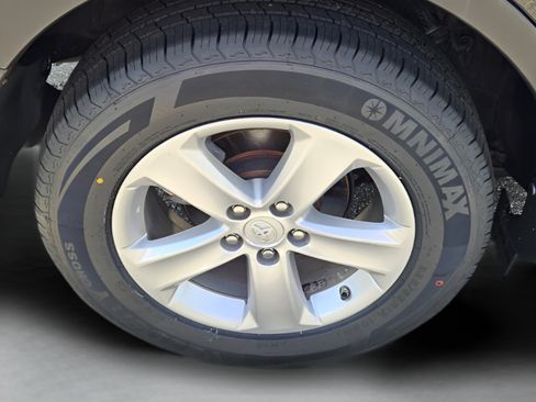 Used 2014 Toyota RAV4 XLE FWD image 27