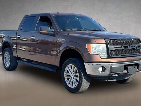 Used 2011 Ford F150 XLT w/ XLT Chrome Pkg AWD/4WD image 8