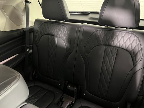 Used 2020 BMW X7 xDrive40i w/ Premium Package image 22