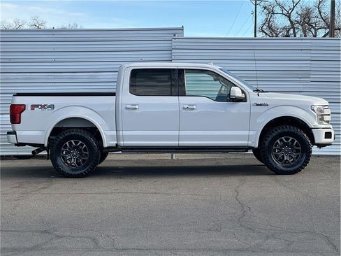Used 2018 Ford F150 Lariat w/ Equipment Group 502A Luxury image 9
