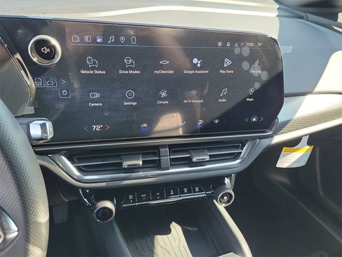 New 2026 Chevrolet Equinox EV LT image 7