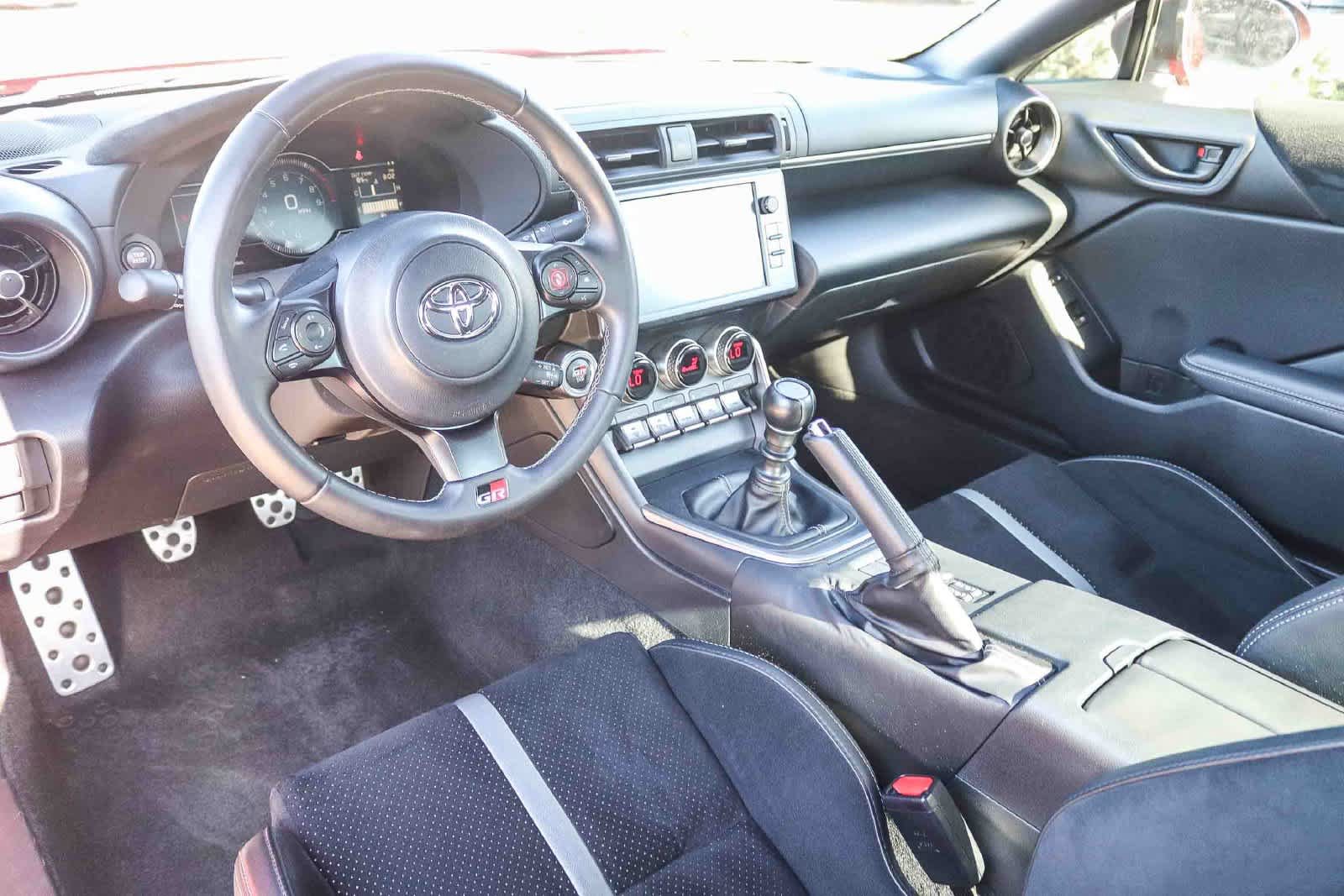Used 2025 Toyota GR86 Premium w/ Performance Package RWD image 12