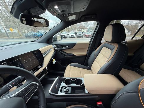 New 2026 Chevrolet Equinox ACTIV FWD image 18