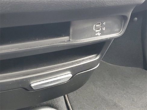 New 2026 Chrysler Pacifica Select image 28