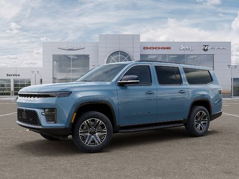 New 2026 Jeep Grand Wagoneer L 4x4 image 2