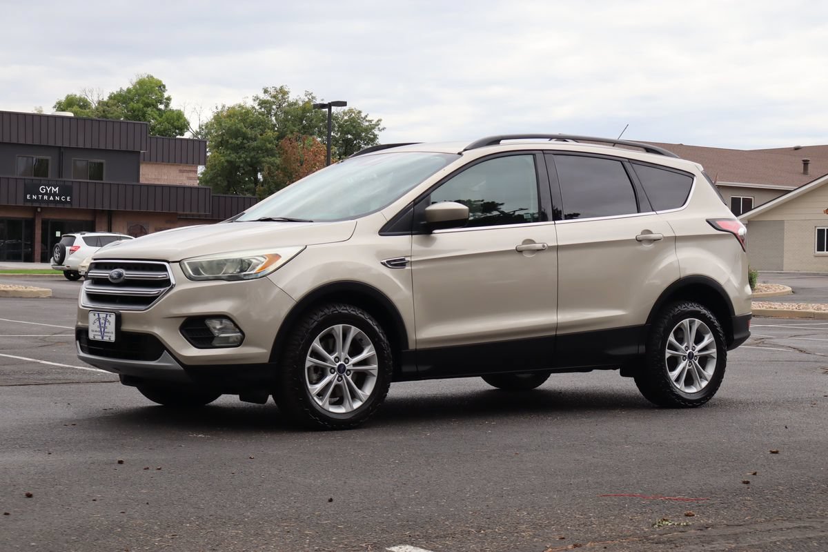Used 2017 Ford Escape SE w/ SE Leather Comfort Package AWD/4WD image 11