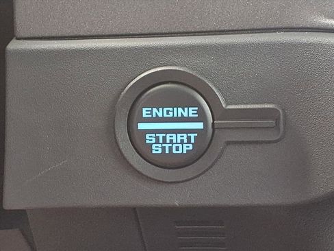 New 2025 Ford Bronco Badlands image 15