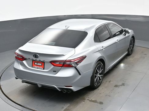 Used 2024 Toyota Camry SE image 39