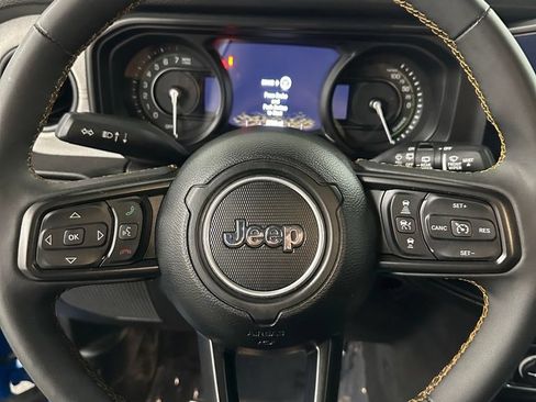 Used 2024 Jeep Wrangler Unlimited w/ Convenience Group AWD/4WD image 15