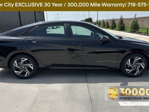 New 2025 Hyundai Elantra SEL image 7