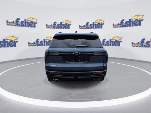 Certified 2026 Chevrolet Traverse RS w/ LPO, Floor Liner Package AWD/4WD image 7