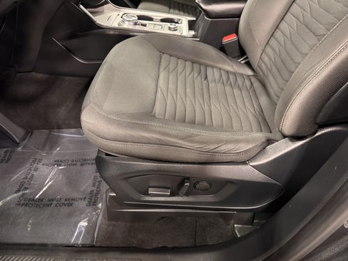 Used 2020 Ford Explorer XLT image 19