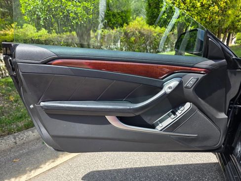 Used 2011 Cadillac CTS Premium image 9