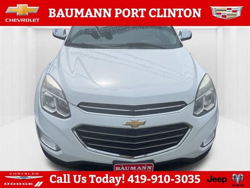 Used 2017 Chevrolet Equinox LT w/ Convenience Package AWD/4WD image 3