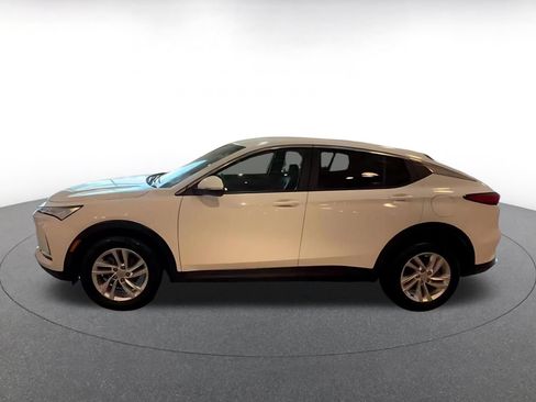 Used 2025 Buick Envista Preferred FWD image 10