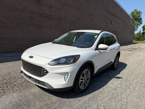 Used 2021 Ford Escape SEL w/ Technology Package FWD image 1