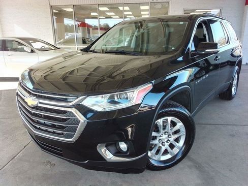 Used 2018 Chevrolet Traverse LT image 1