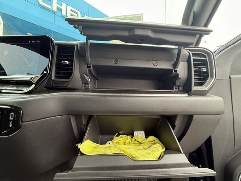 Used 2023 GMC Sierra 1500 Elevation image 12