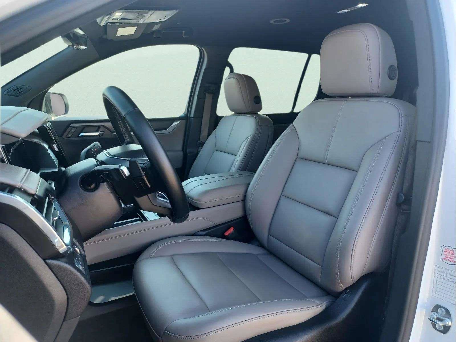 Used 2026 GMC Acadia AWD Elevation w/ Elevation Premium Package image 10
