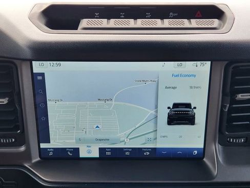 Used 2022 Ford Bronco Outer Banks w/ Sasquatch Package AWD/4WD image 17