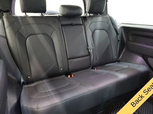 Used 2023 Land Rover Defender 90 V8 image 13