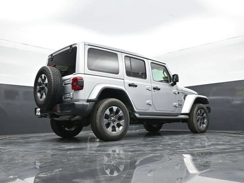 Used 2023 Jeep Wrangler Unlimited Sahara w/ LED Lighting Group AWD/4WD image 43