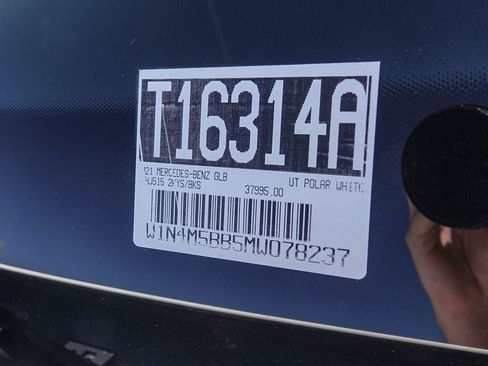 Certified 2021 Mercedes-Benz GLB 35 AMG GLB 35 AMG image 28