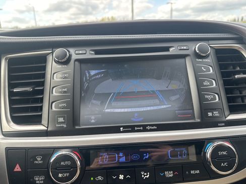 Used 2019 Toyota Highlander Limited Platinum AWD/4WD image 67