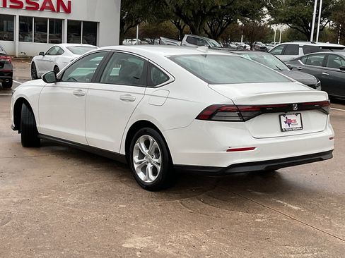 Used 2023 Honda Accord LX image 7