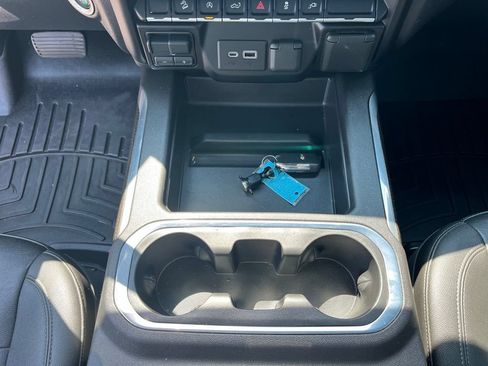 Used 2022 Chevrolet Silverado 1500 RST w/ Convenience Package II AWD/4WD image 19