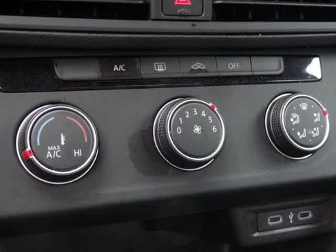 Used 2023 Volkswagen Jetta Sport FWD image 14