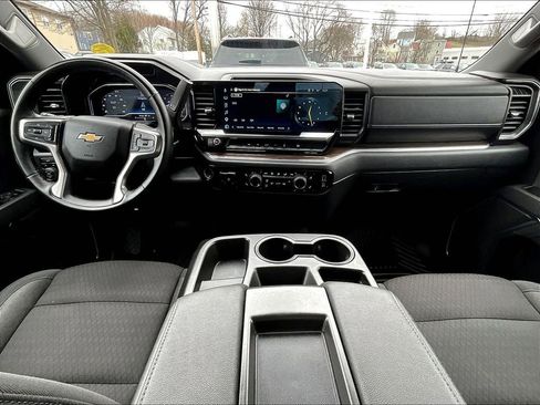 Used 2025 Chevrolet Silverado 1500 LT AWD/4WD image 21