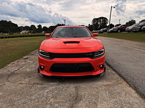 Used 2016 Dodge Charger R/T Scat Pack w/ Beats Audio Group RWD image 2