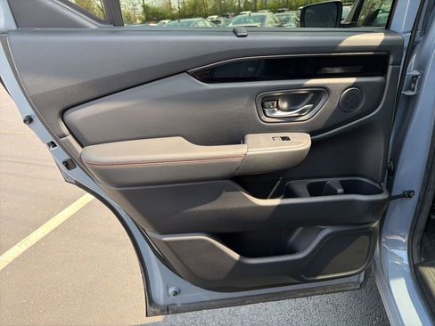 Used 2023 Honda Pilot TrailSport image 20