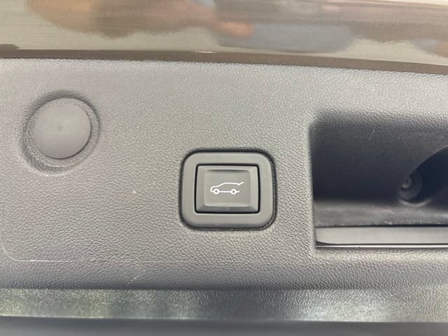 Used 2024 Chevrolet Equinox LT AWD/4WD image 9