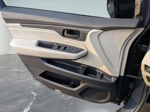 Used 2025 Honda Odyssey EX-L image 13