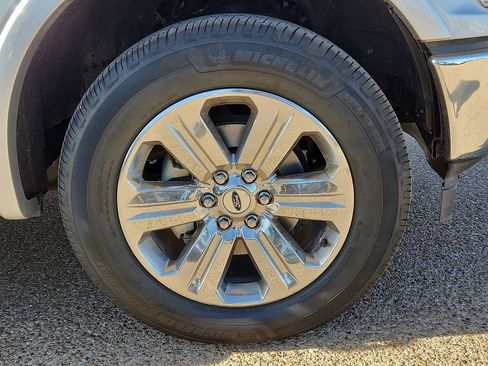 Used 2019 Ford F150 Lariat w/ Equipment Group 502A Luxury image 7