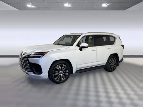 Used 2024 Lexus LX 600 4WD w/ Luxury Package image 1