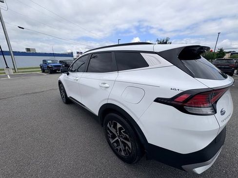 Used 2025 Kia Sportage EX w/ Premium Package FWD image 4