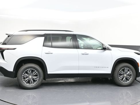 New 2026 Chevrolet Traverse LT AWD/4WD image 8