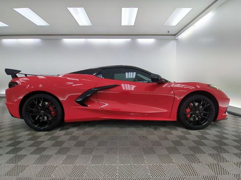 Used 2023 Chevrolet Corvette Stingray Preferred Conv w/ Z51 Performance Package RWD image 8