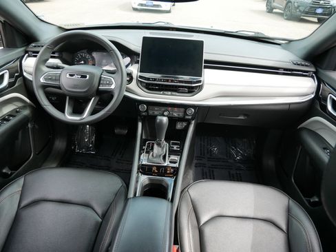 Used 2024 Jeep Compass Limited AWD/4WD image 10