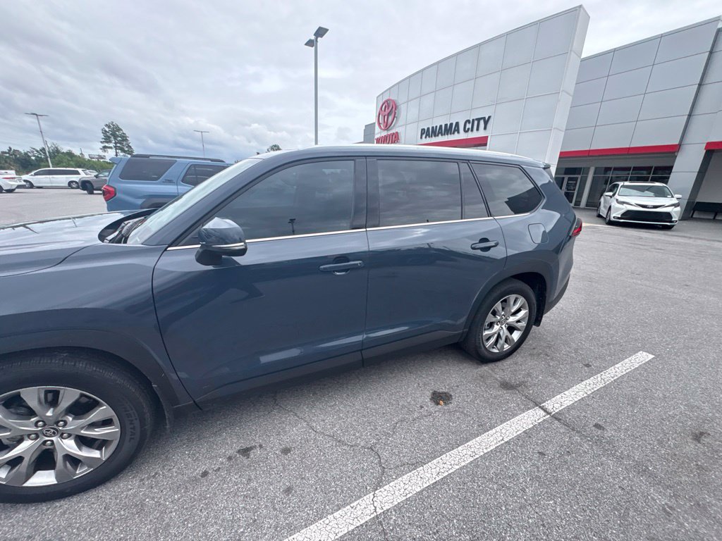 Used 2026 Toyota Grand Highlander AWD image 5