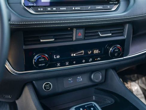 Used 2023 Nissan Rogue SV FWD image 20