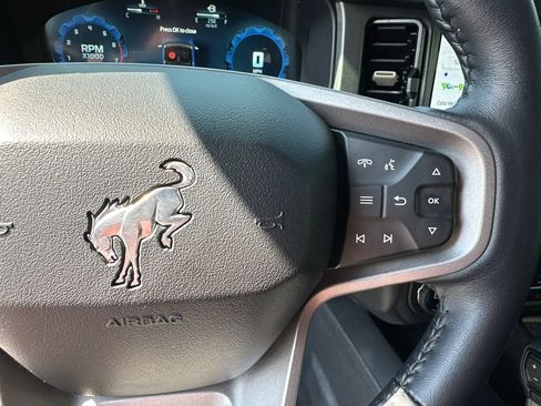Used 2025 Ford Bronco Badlands AWD/4WD image 27