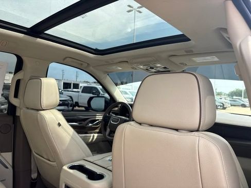Used 2023 GMC Yukon XL Denali AWD/4WD image 41