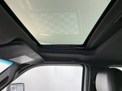 Used 2011 Ford F350 Lariat w/ Chrome Pkg image 19