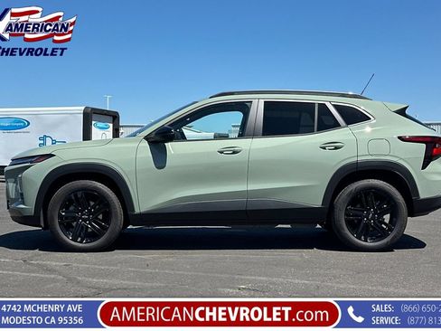 Used 2026 Chevrolet Trax ACTIV w/ Sunroof Package FWD image 7