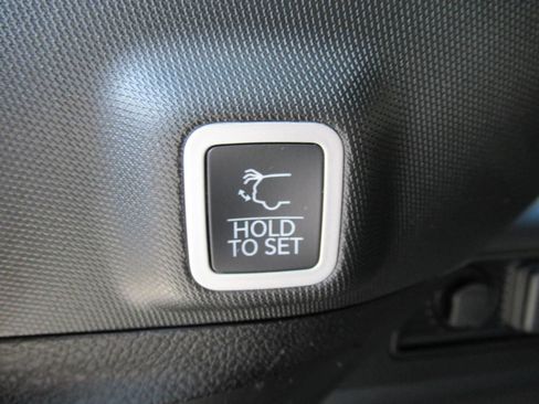 Certified 2025 Jeep Grand Cherokee Limited w/ Luxury Tech Group II AWD/4WD image 41